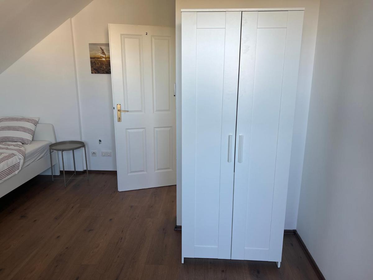 Ruhige Gruene Oase Bei Flughafen Schwechat Ngoại thất bức ảnh